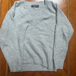 Primark Gray V-Neck Sweater Classic Knit Design